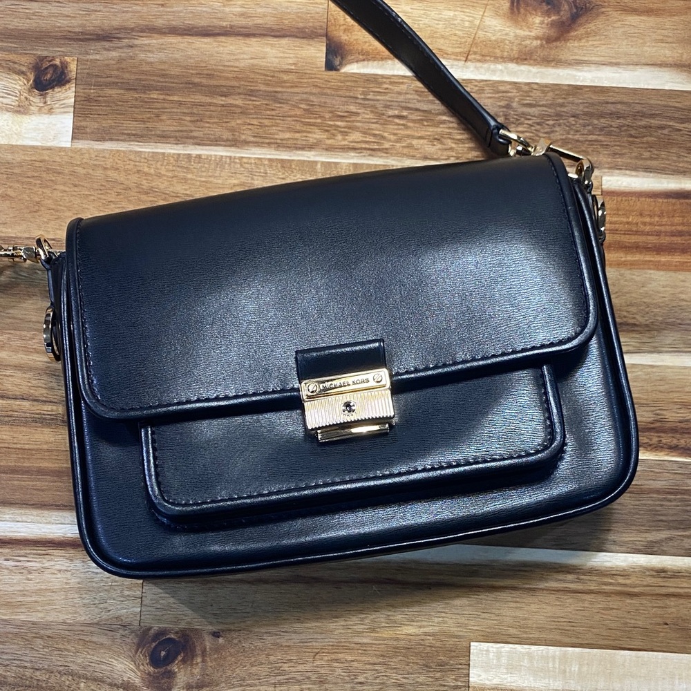 Michael Michael Kors Bradshaw Medium Leather Messenger Bag
